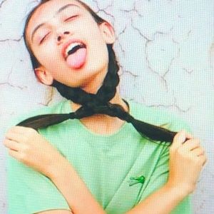 Meet your Posher, Gwen